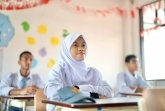 Kehilangan Pelukan Orang Tua, Adelia Bersyukur Ada Sekolah Rakyat