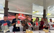 Polda Kepri Gagalkan Peredaran 353 Keping Vape Mengandung Etomidate di Kota Batam