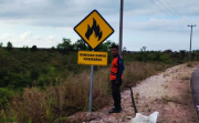 Pemkab Natuna Pasang Rambu Peringatan Karhutla