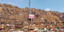 Selama 3 Hari, 20 Truk Dikerahkan Angkut Sampah Meng gunung di Pasar Kramat Jati