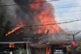 Asrama Polisi Limapuluh Pekanbaru Terbakar, Tiga Rumah dan Empat Mobil Ludes