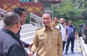 Walikota Pekanbaru Siapkan Seragam Gratis untuk Siswa Kurang Mampu