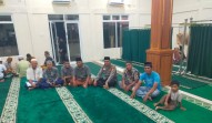 Polsek Kandis Gelar Tarawih Keliling, Pererat Silaturahmi dan Jaga Keamanan Ramadan