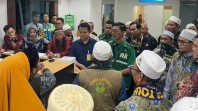 Pesawat Rusak, 380 Jemaah Umrah Sumsel Terlantar Berjam-jam di Bandara SMB II