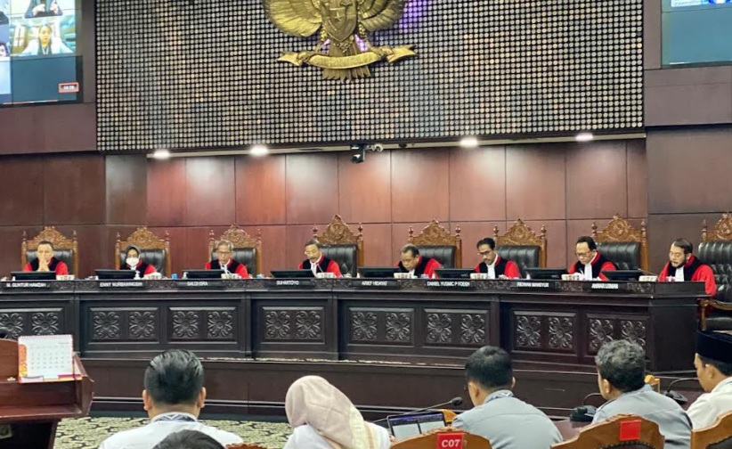 Tok! MK Tolak Gugatan Larangan Menikah Beda Agama