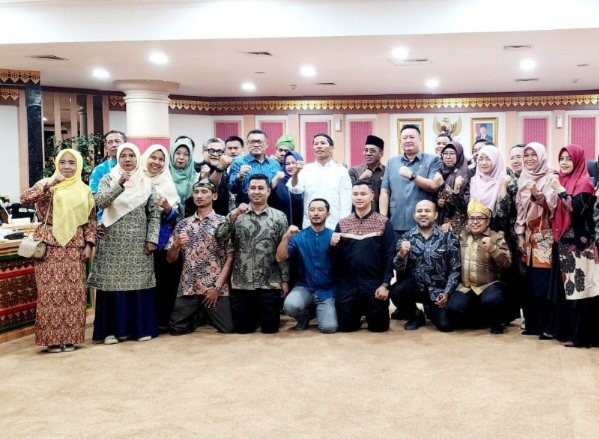 Minta Direlokasi, Guru PPPK 2021 dan 2023 Temui Komisi V DPRD Riau