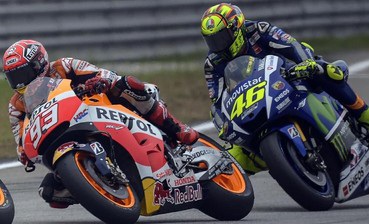 Eks Juara MotoGP Bongkar Insiden Tendangan Rossi ke Marquez pada 2015