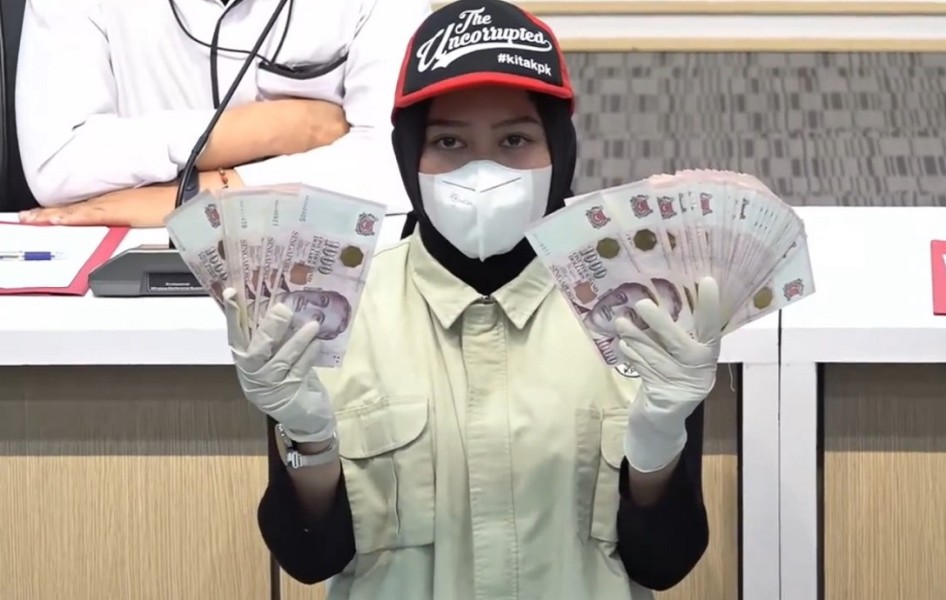 Penampakan Barang Bukti Kasus Pajak di Jakut, Emas 1 Kg hingga Ratusan Ribu Dollar Singapura