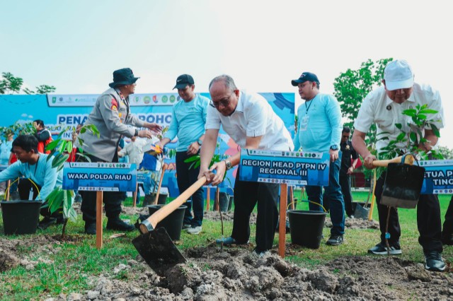 Penanaman Pohon hingga Aspirasi Buruh Meriah, PTPN IV Regional III Tuan Rumah Peringatan May Day 2025 Tingkat Riau