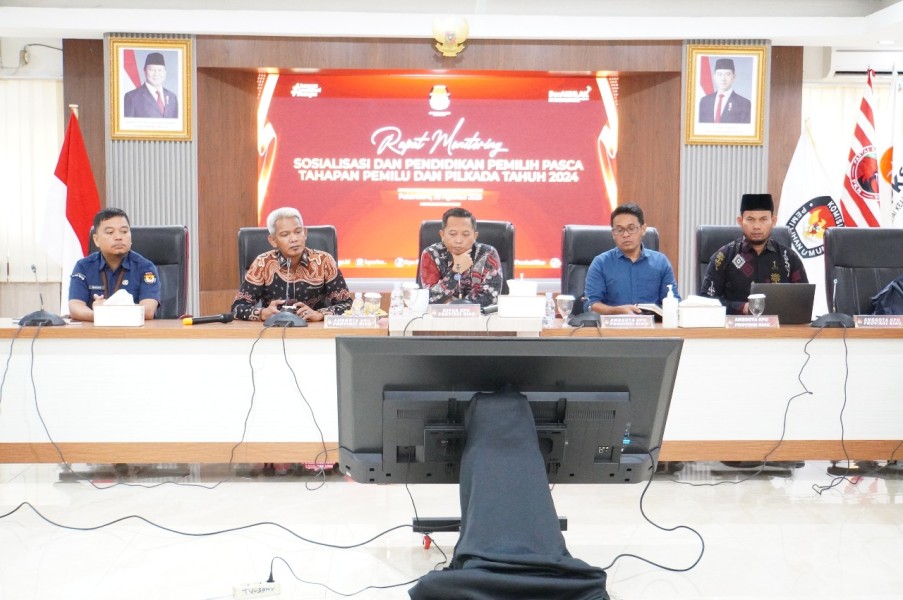 KPU Provinsi Riau Gelar Rapat Monitoring Sosialisasi dan Pendidikan Pemilih Pasca Pemilu dan Pilkada 2024