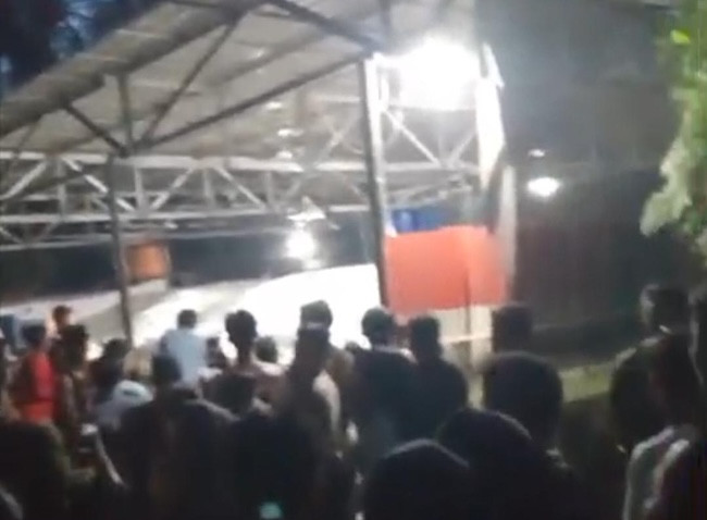 Usai Digerebek Polisi, Warga Bakar Gudang Milik Terduga Bandar Narkoba di Rantau Kopar