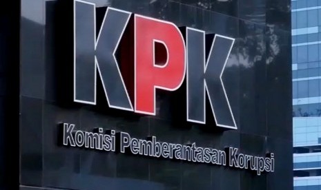 KPK Tetapkan Tiga Tersangka Kasus Korupsi Pengadaan APD Pandemi Covid-19 Negara Rugi  Rp319 miliar.