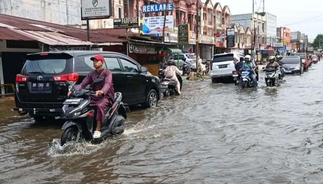 Pemkot Pekanbaru Bakal Bongkar Bangunan Tutupi Drainase di Jalan Paus, Sebabkan Banjir