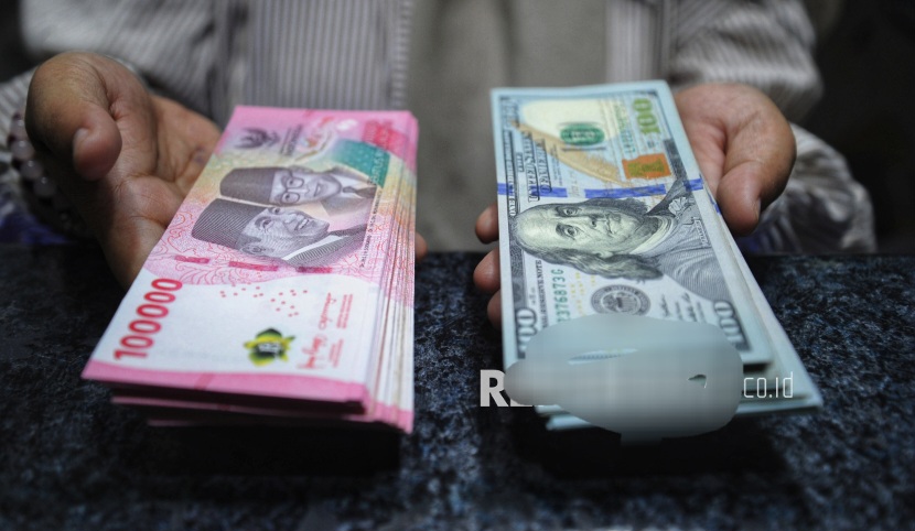 Rupiah Melemah Dipicu Ekspektasi Suku Bunga The Fed Bertahan Lebih Lama