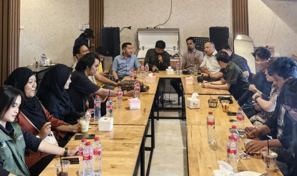 Mahasiswa Dan KNPI Desak DPRD Riau Bentuk Pansus Telusuri Desifit Rp1,7 Triliun