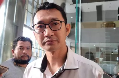 KPK Cecar Sekda Riau Soal Jatah Preman Rp 7 M ke Gubernur Abdul Wahid