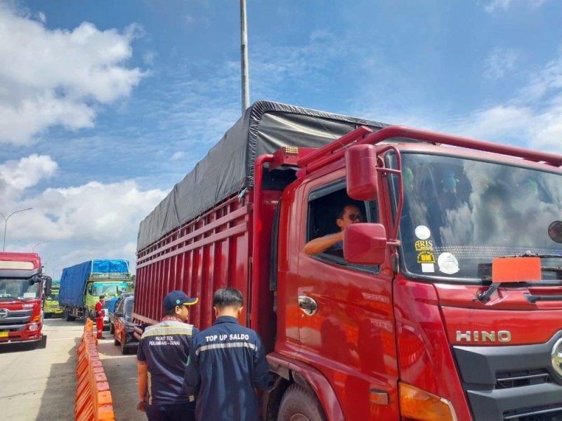 Tol Trans Sumatera di Riau Alami Lonjakan Volume Kendaraan Selama Libur Nataru