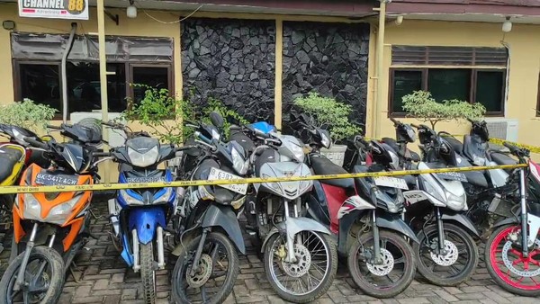 Polisi Temukan 21 Sepeda Motor Curian di Rumah Oknum TNI di Deli Serdang