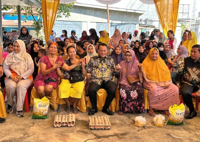 Warga Serbu Gerakan Pangan Murah, Pemkab Rohil Tekan Inflasi di Bagan Sinembah