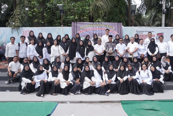Perpisahan SMPN 1 Pangkalan Kerinci Digelar Sederhana, Kadisdikbud Pelalawan Beri Apresiasi