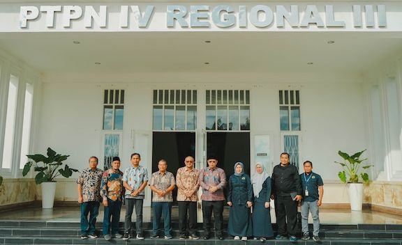 Senator Apresiasi Kontribusi PTPN IV Regional III di Bumi Lancang Kuning