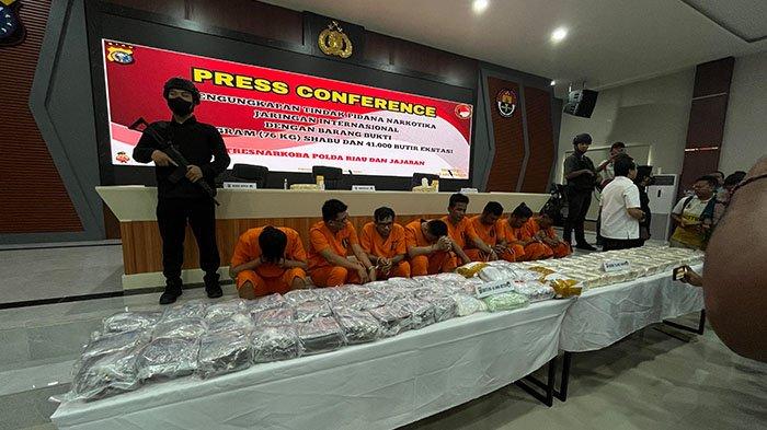 Polda Riau Gagalkan Peredaran 76 Kg Sabu dan 41 Ribu Pil Ekstasi,  8 Sindikat Narkoba Jaringan Internasional