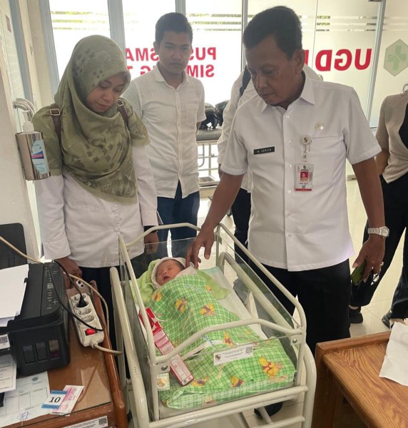 Bayi Perempuan Dibuang di Semak, Dinsos Pekanbaru akan Seleksi Orang Tua Asuh