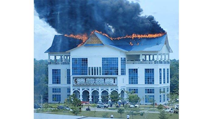 Gedung B9 di Komplek Perkantoran Pemko Pekanbaru Tenayan Raya Terbakar