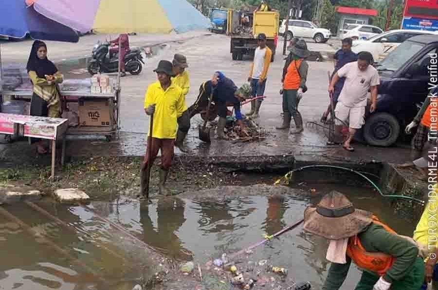 Kabel Dipasang dalam Parit Jalan HR Soebrantas, Zulkardi Desak Pemko Segera Tertibkan