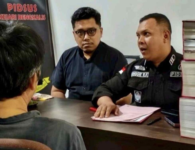 Korupsi Rp1,4 M, Mantan Plt Kasatpol PP Bengkalis Resmi Ditahan Jaksa