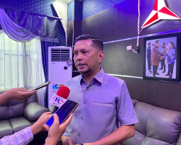 DPRD Desak Pemko Pekanbaru Tertibkan Tiang Kabel FO Ilegal