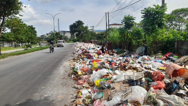 PT EPP Pemenang Lelang Sampah Masih Menumpuk di Pekanbaru