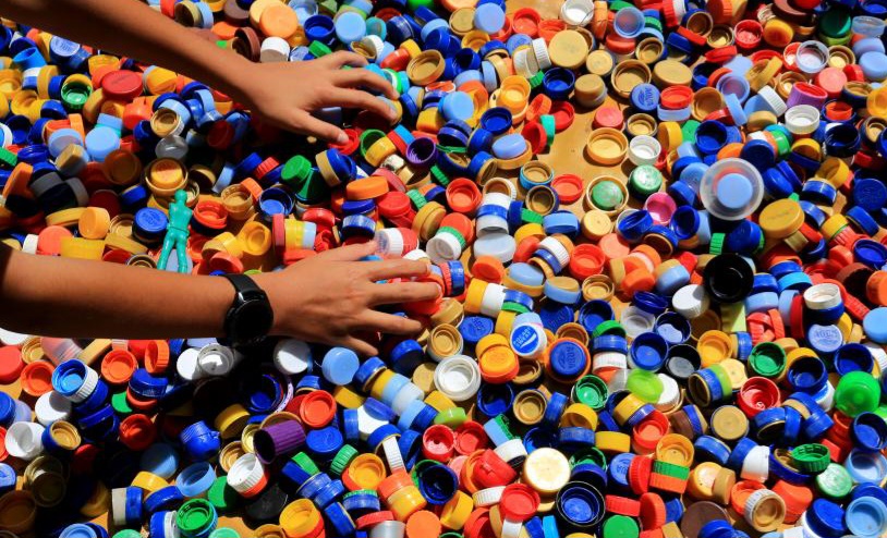Sampah Botol Plastik Bisa Ditukar Jadi Voucer Belanja di JEFF 2025