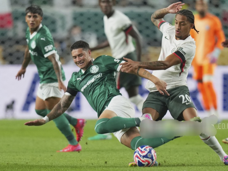 Gol Bunuh Diri Menit Akhir Bawa Chelsea Hadapi Palmeiras di Semifinal Piala Dunia Antarklub