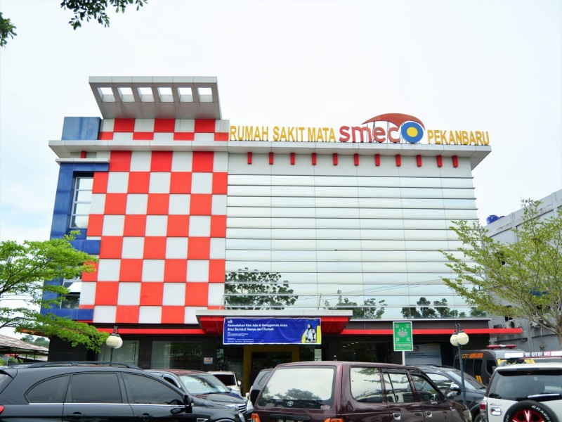 Buktikan Kepedulian, SMEC Pekanbaru Operasi Gratis 100 Pasien Katarak