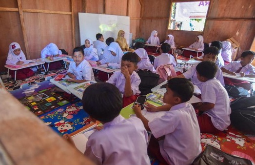 Komisi X DPR Minta Rehabilitasi Sekolah di Sumatera Rampung Sebelum Lebaran