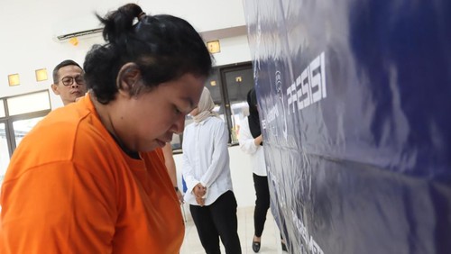 Wanita Pengasuh Daycare Siram Air Panas ke Bayi