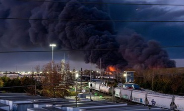 Pesawat Kargo UPS Jatuh Meledak saat Lepas Landas di Kentucky AS