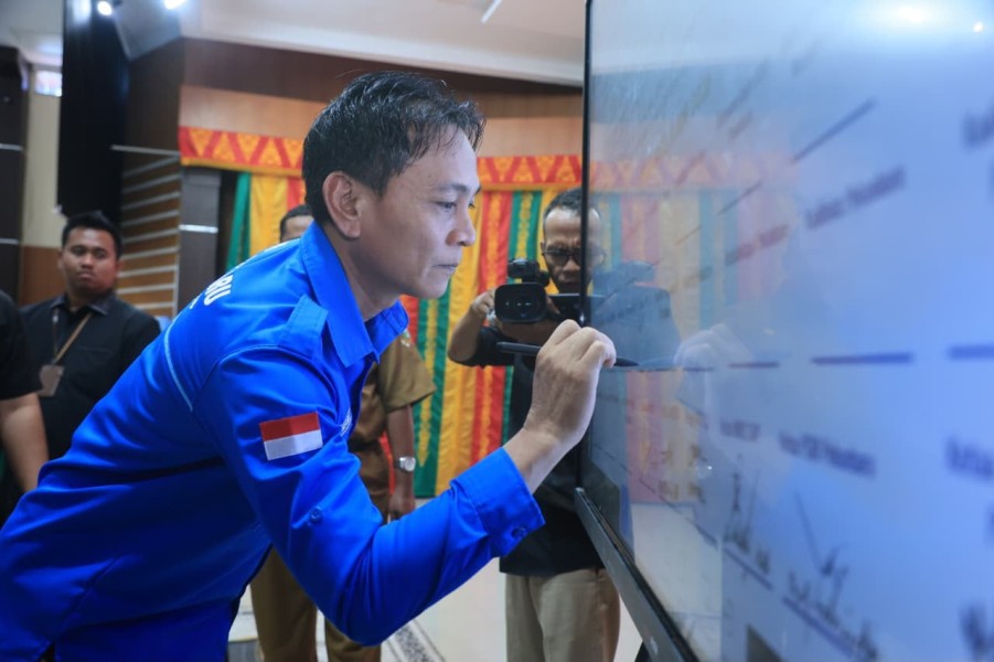Tandatangani Pakta Integritas, PWI Pekanbaru Siap Kawal SPMB 2026/2027 Tolak  Siswa Titipan