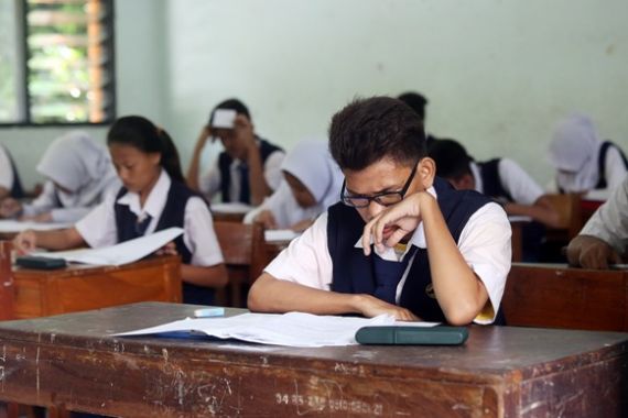 Kemendikdasmen: Tes Kemampuan Akademik Berlaku Tahun Ini untuk Kelas 12 SMA/SMK