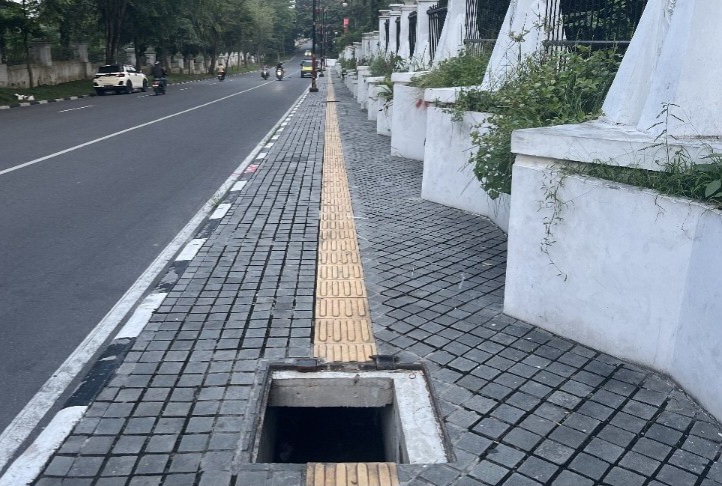 Besi Penutup Drainase Marak Dicuri, Warga Pekanbaru Minta Patroli Diperketat