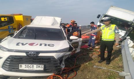 Mobil TV One Kecelakaan di Tol Pemalang, 3 Tewas di Tempat