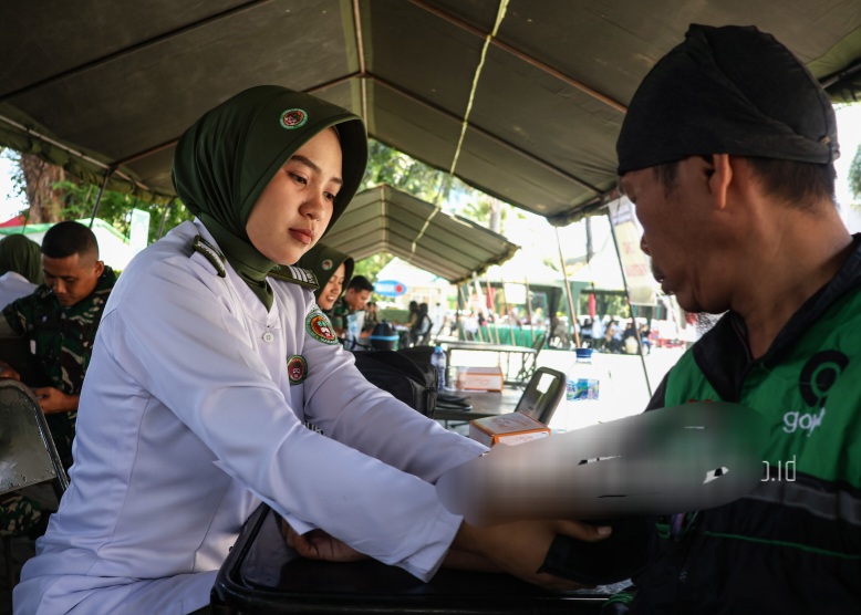 Menkes Terima Penghargaan dari Bill Gates, Paparkan Program Cek Kesehatan Gratis era Prabowo