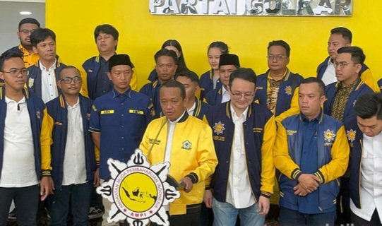 150 Aktivis Cipayung Gabung AMPI, Bahlil: Kalian di Jalan yang Benar