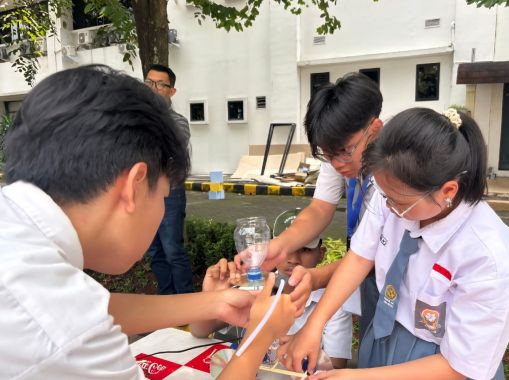BEM Fakultas Teknik PresUniv Kenalkan Dunia Engineering kepada Siswa SMA/SMK