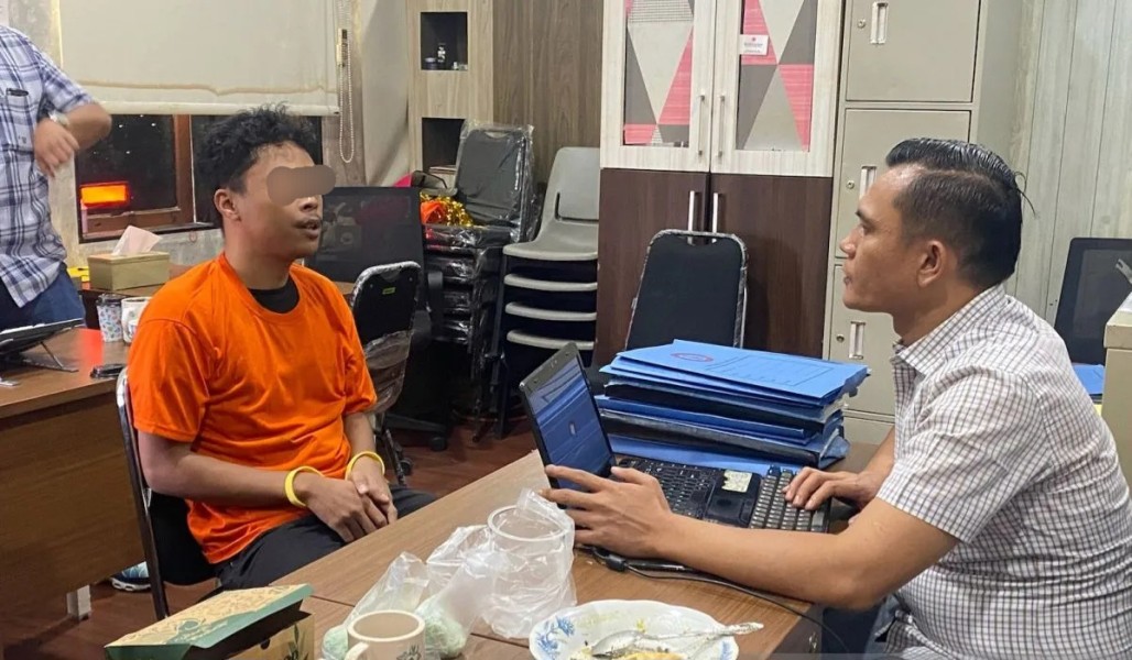 Polisi Gadungan di Pekanbaru Larikan PS 4 Dan Kerap Tipu Gadis-Gadis