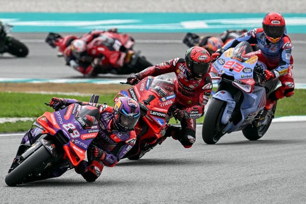 MotoGP Sprint Race MotoGP Malaysia 2024: Jorge Martin Juara, Bagnaia Crash