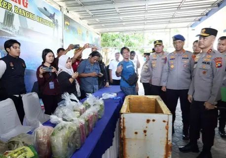Polisi Temukan 11 Kg Sabu Tanpa Pemilik di Pesisir Pantai Labu Bangka