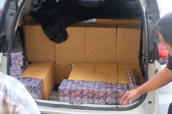 Bea Cukai Berhasil Amankan Mobil Pengangkut Rokok Ilegal yang Sempat Kabur di Banjarnegara