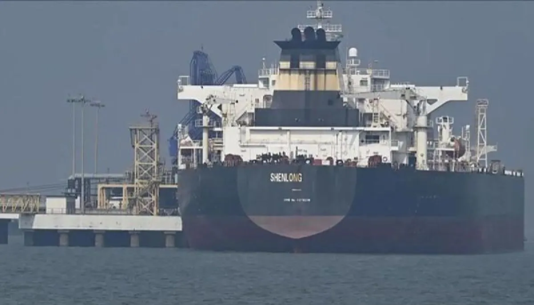 Gejolak Selat Hormuz Picu Kuwait Kurangi Produksi Minyak